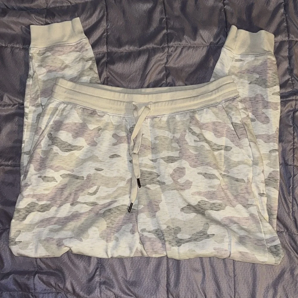 Old Navy sweats - Picture 2 of 7